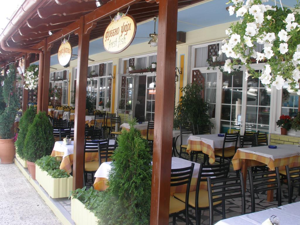 Hotel White Rose Beach Olympiakí Aktí エクステリア 写真
